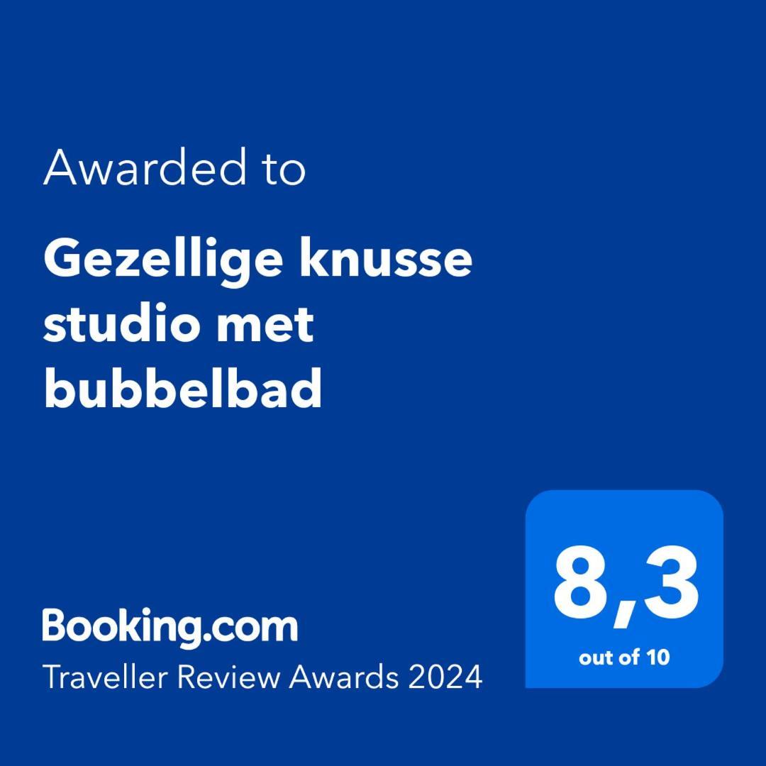 Gezellige Knusse Studio Met Bubbelbad Huizen Bagian luar foto